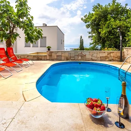 Mediterranean Terrace With Bbq, Swimming Pool And Sea View *