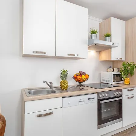 Apartman Mediterranean Terrace With Bbq, Swimming Pool And Sea View *
