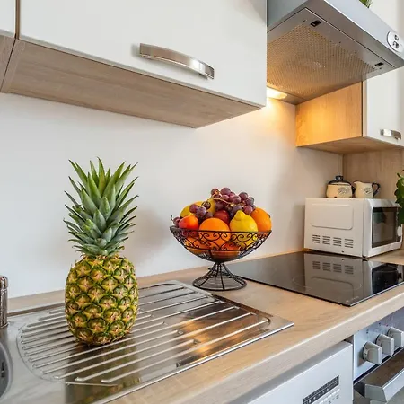 Mediterranean Terrace With Bbq, Swimming Pool And Sea View Apartman *