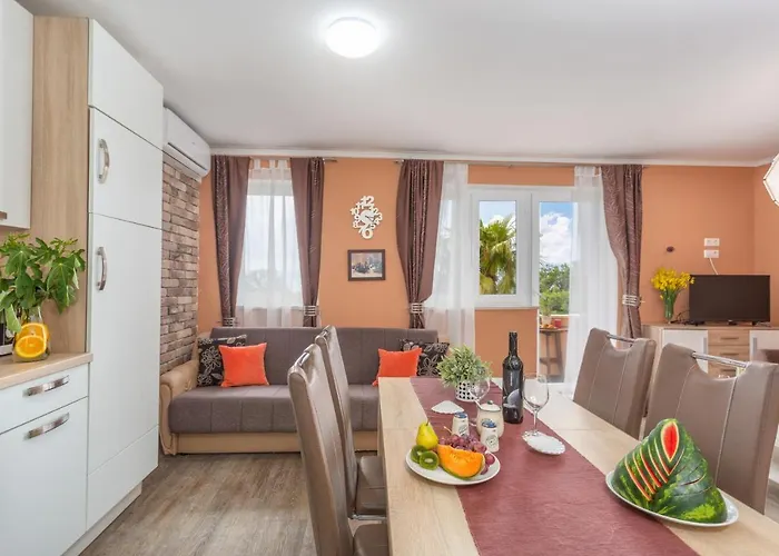 Mediterranean Terrace With Bbq, Swimming Pool And Sea View *