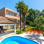 Mediterranean Terrace With Bbq, Swimming Pool And Sea View *