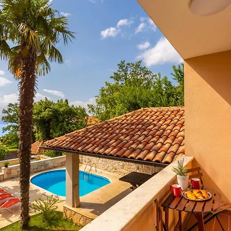 Mediterranean Terrace With Bbq, Swimming Pool And Sea View Apartment *