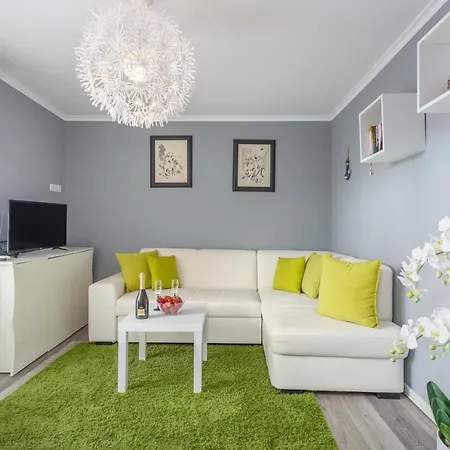Apartment Mediterranean Terrace With Bbq, Swimming Pool And Sea View