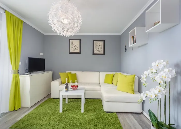 Apartment Mediterranean Terrace With Bbq, Swimming Pool And Sea View