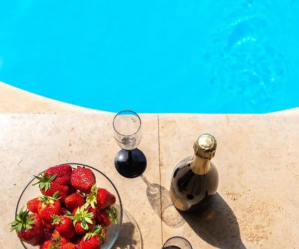Mediterranean Terrace With Bbq, Swimming Pool And Sea View Apartment *