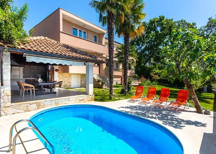 Mediterranean Terrace With Bbq, Swimming Pool And Sea View Apartment *