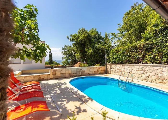 Mediterranean Terrace With Bbq, Swimming Pool And Sea View *
